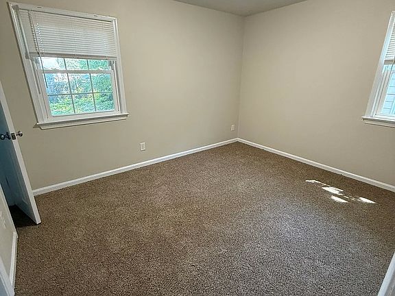 5th image of 226 Colony Rd