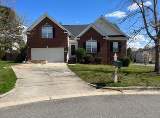 1000 Golden Ridge Ct, Apex, NC 27502