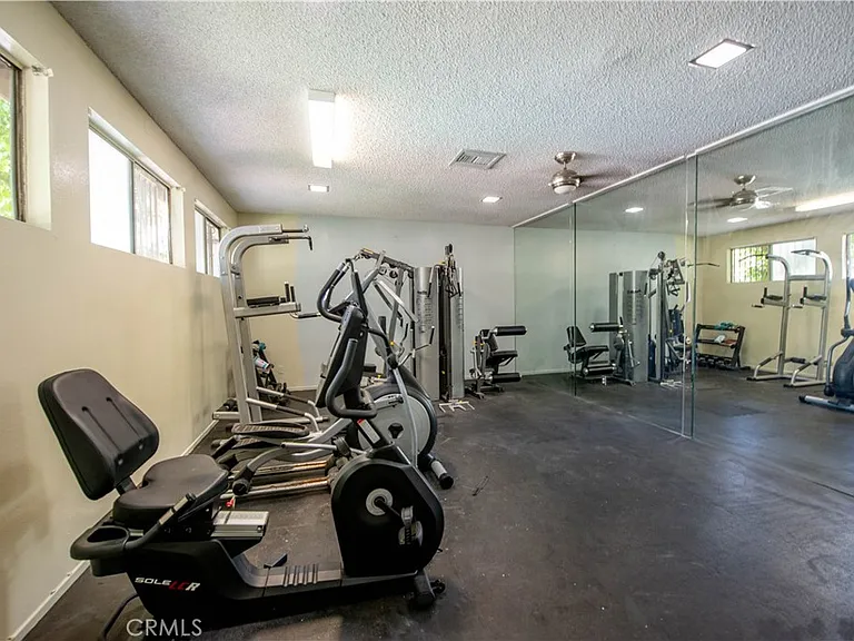 12830 Burbank Blvd #305 — Photo 14