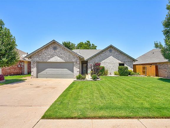 2nd image of 635 W Dowden Dr