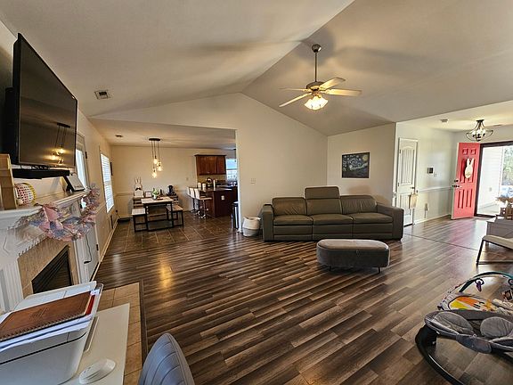 5th image of 275 Basket Oak Dr