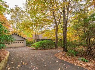 1239 McElroy Mountain Dr, Big Canoe, GA 30143