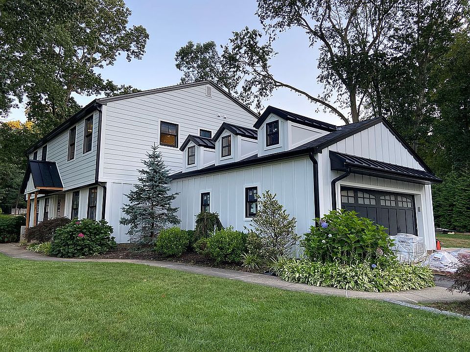 2nd image of 596 Covington Pl W