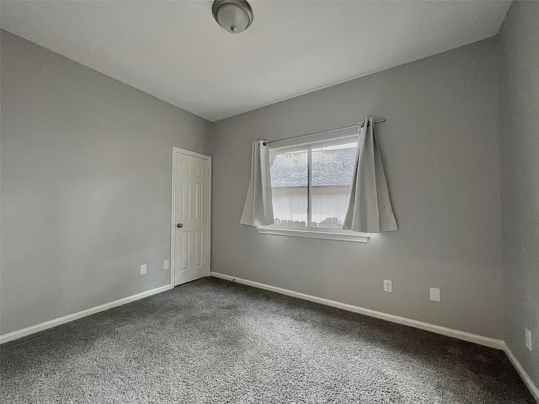 11917 Meadowfire Dr — Photo 26