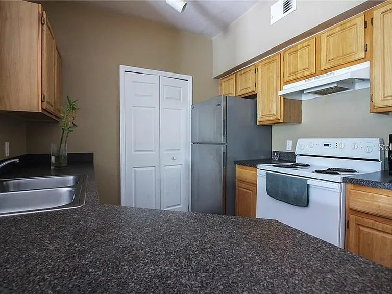 6029 Westgate Dr #725 — Photo 6