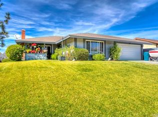 6997 New York Dr, Riverside, CA 92506