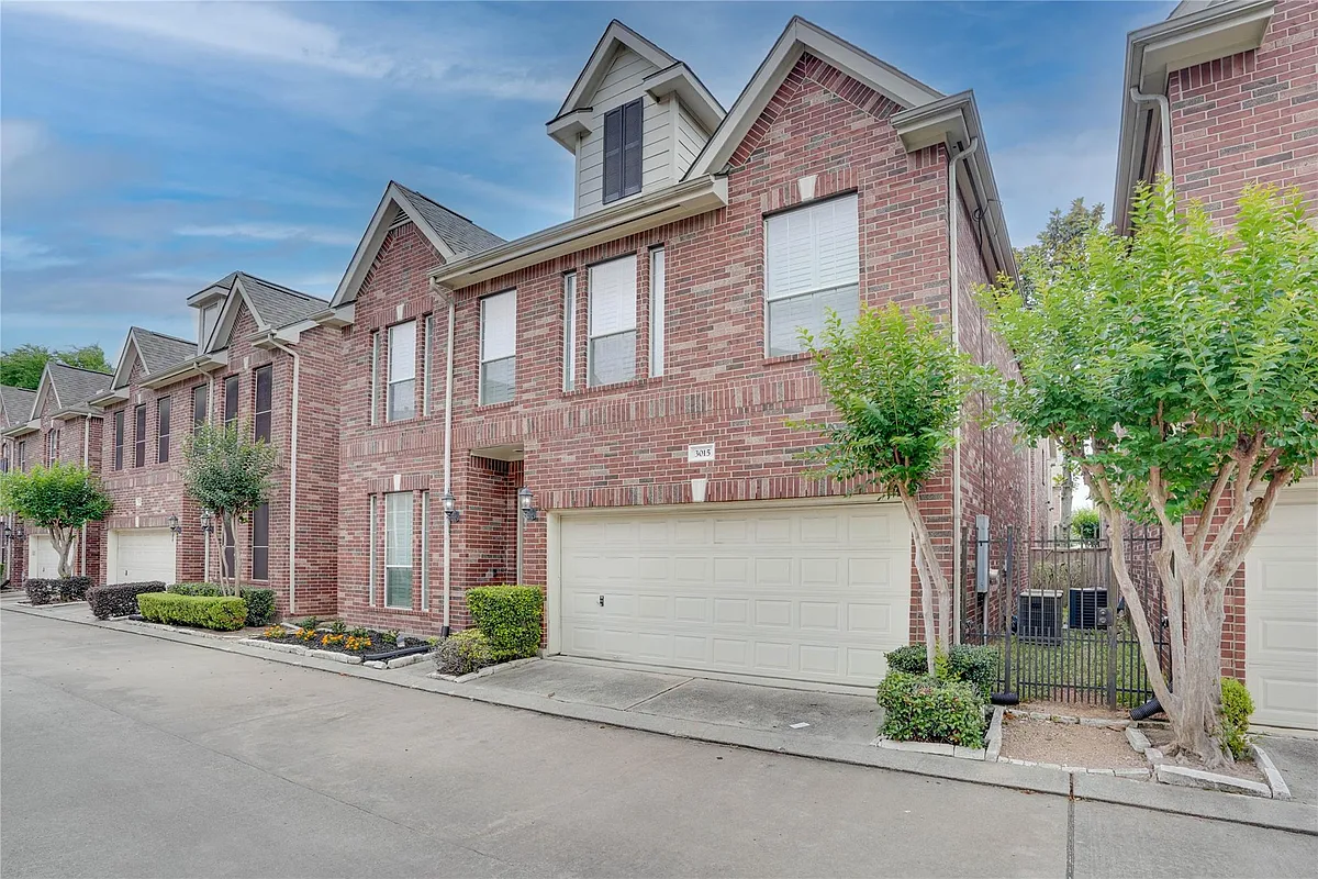 Building Photo - 3015 W Park At Fairdale
