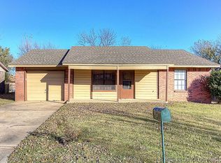 1079 E 144th St, Glenpool, OK 74033