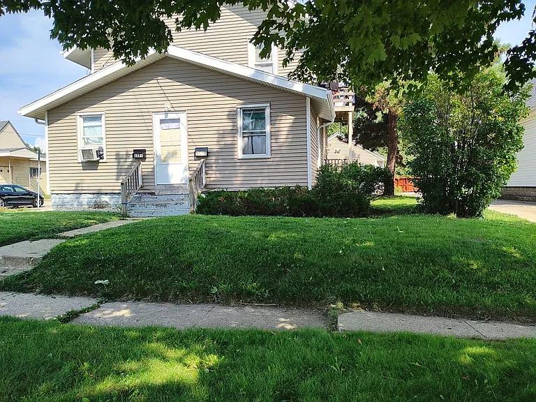 1771 Harrison Ave — Photo 1