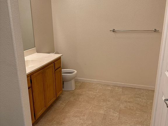 5th image of 121 Healdsburg Ave APT O