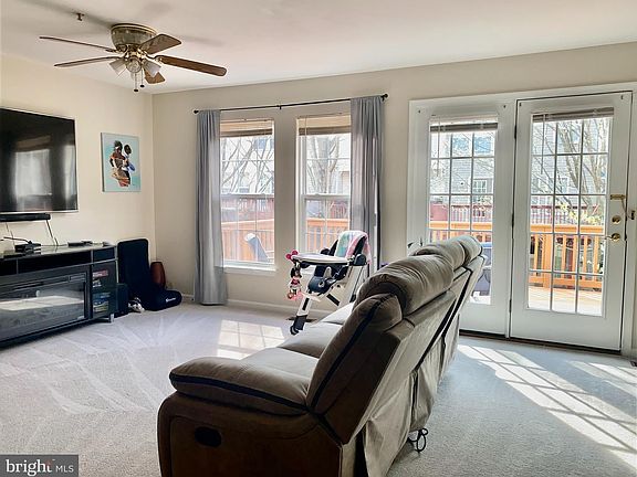 3rd image of 13765 Palmetto Cir