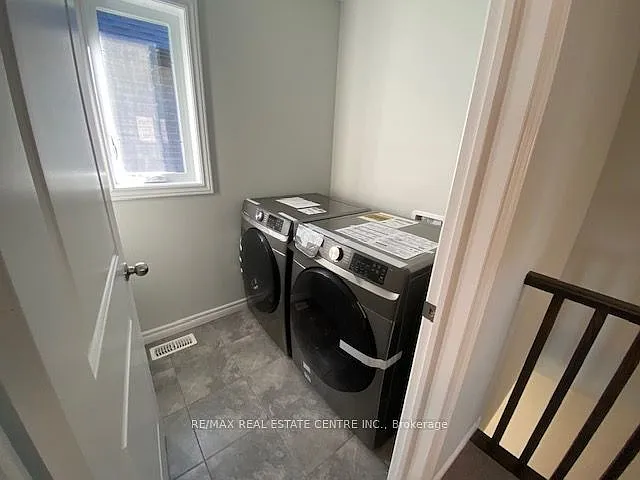 34 Pondcliffe Dr — Photo 9