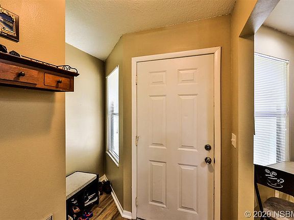 5th image of 2621 Travelers Palm Dr