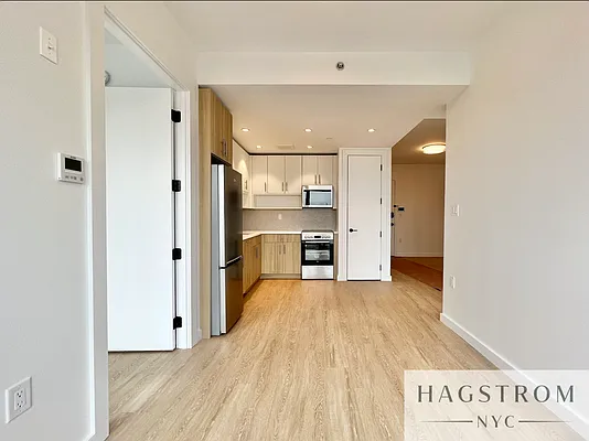 Rented by Hagstrom Management Inc | media 4