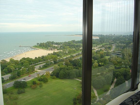 Living Room Lakeview