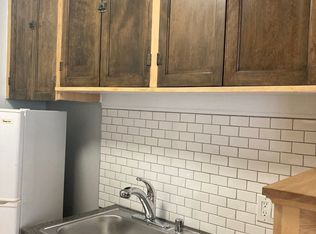 Edgewater Studio with Heat and Cooking Gas Included ~ No Security Deposit ~ Cat Friendly, Chicago, IL 60660