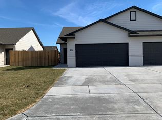 680 E Martens Dr, Goddard, KS 67052