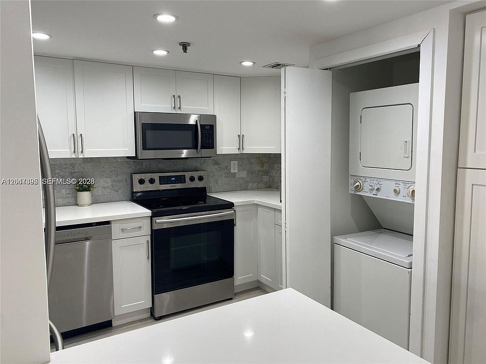 1st image of 911 E Ponce De Leon Blvd APT 301