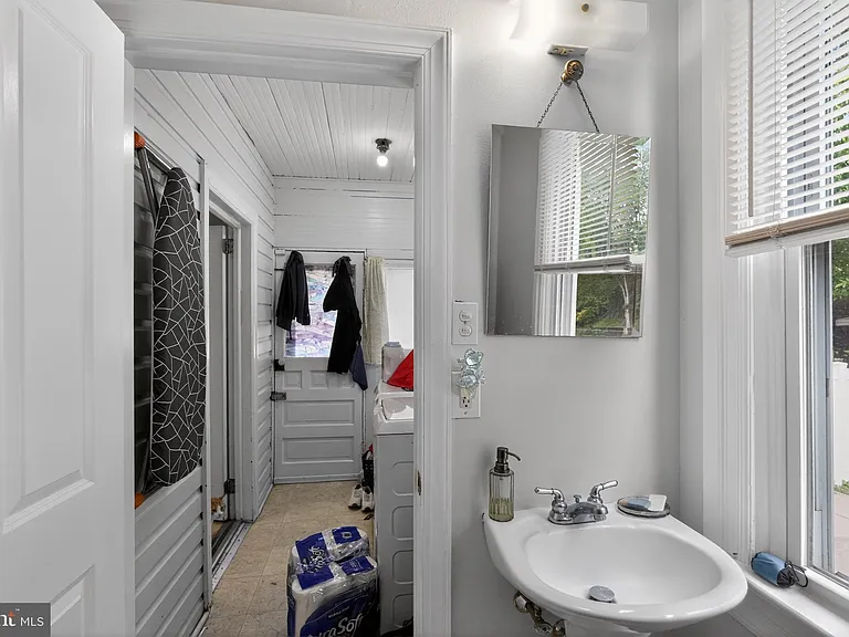 475 Old Elm St — Photo 14
