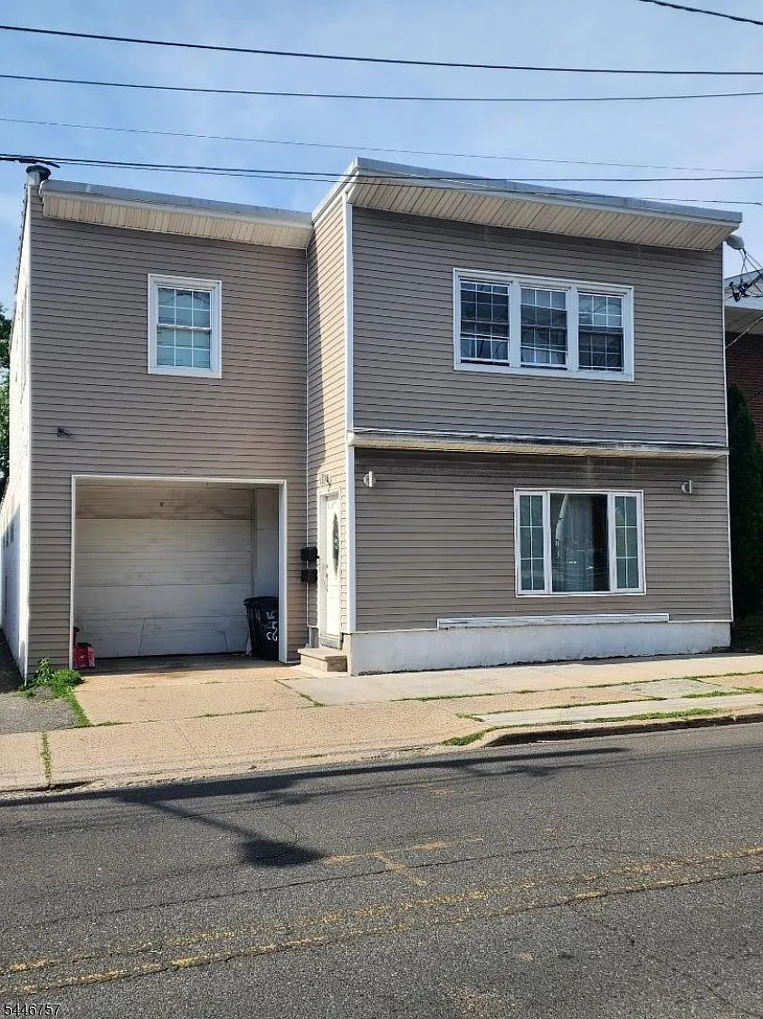 2 bed, 1.0 bath, $2,000 — Photo 4