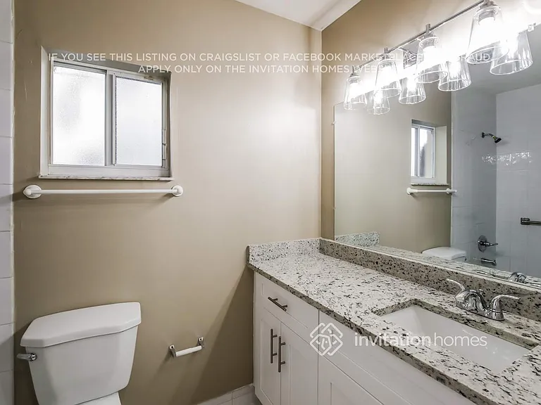14305 SW 164th Ter — Photo 14