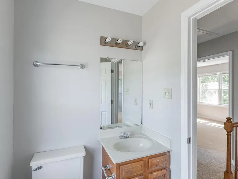 8915 Castle Point Dr — Photo 27