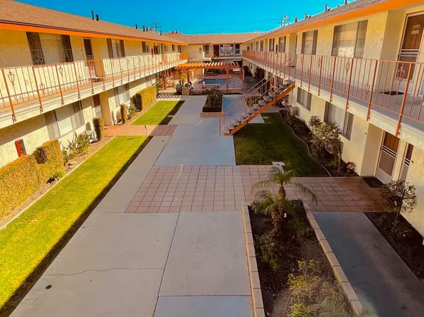 Casa Granada Apartments, 16310 Cornuta Ave APT 111, Bellflower, CA 90706