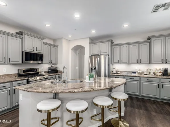 7220 W ASHBY Drive, Peoria, AZ 85383