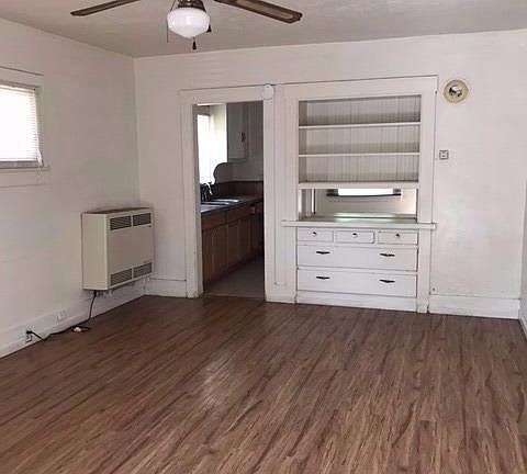 3rd image of 1491 N Glenn Ave
