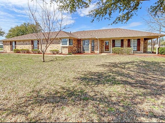 2nd image of 220 Herron Cir