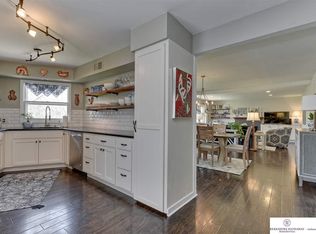 1706 Thurston Ave, Bellevue, NE 68005