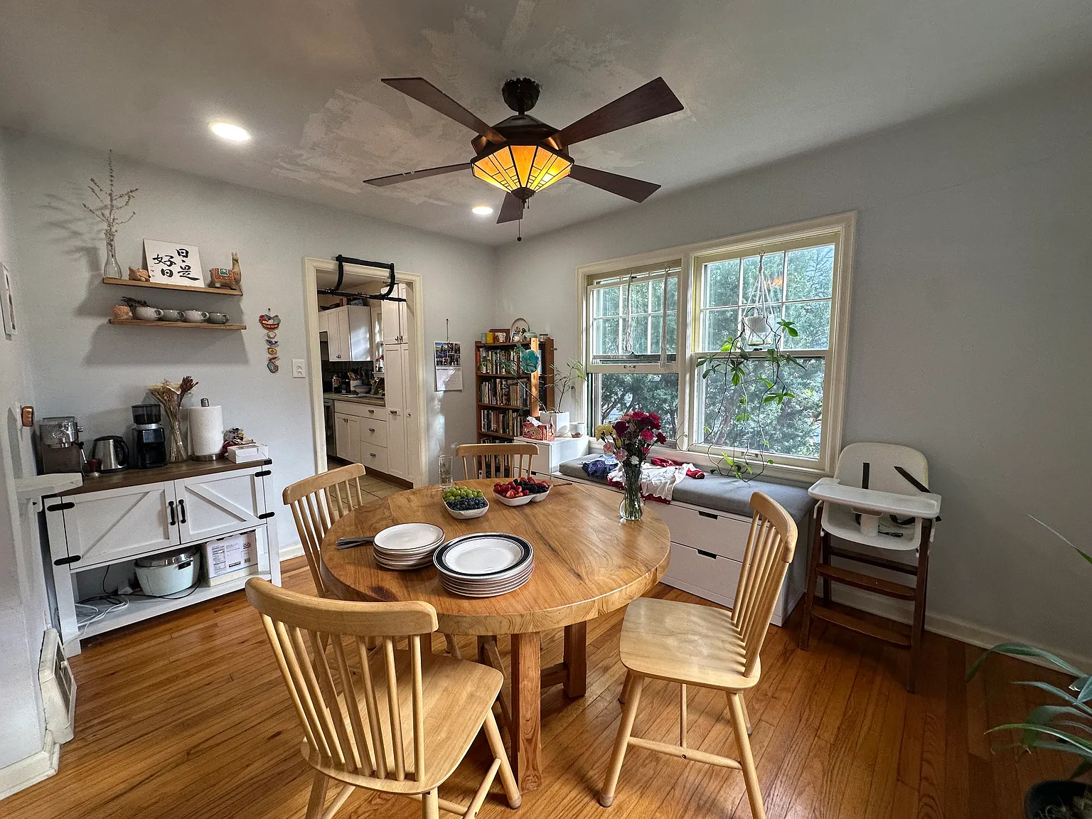 4 bed, 1602 sqft, $2,140 — Photo 4