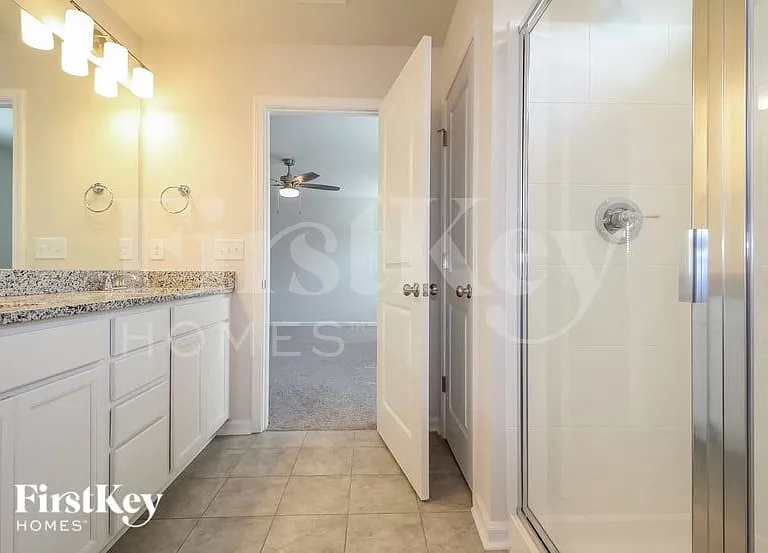 302 Ashborne Ln — Photo 10