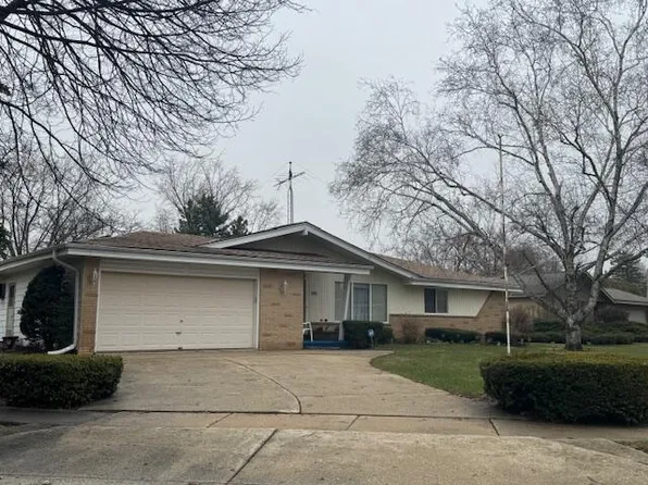 5770 Rochelle DRIVE, Greendale, WI 53129