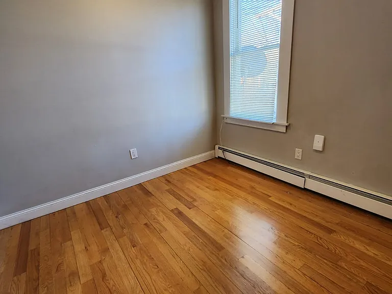 533 Chapel St #5A5 — Photo 8