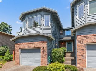 3823 SW Troy St, Portland, OR 97219