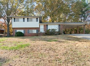 379 Spring Valley Dr SW, Calhoun, GA 30701