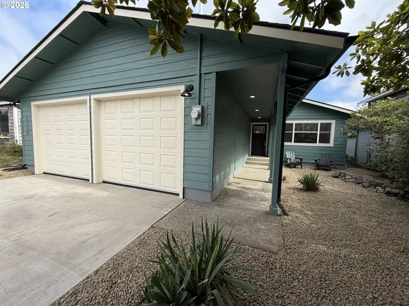 1165 NE Broadway St, Waldport, OR 97394