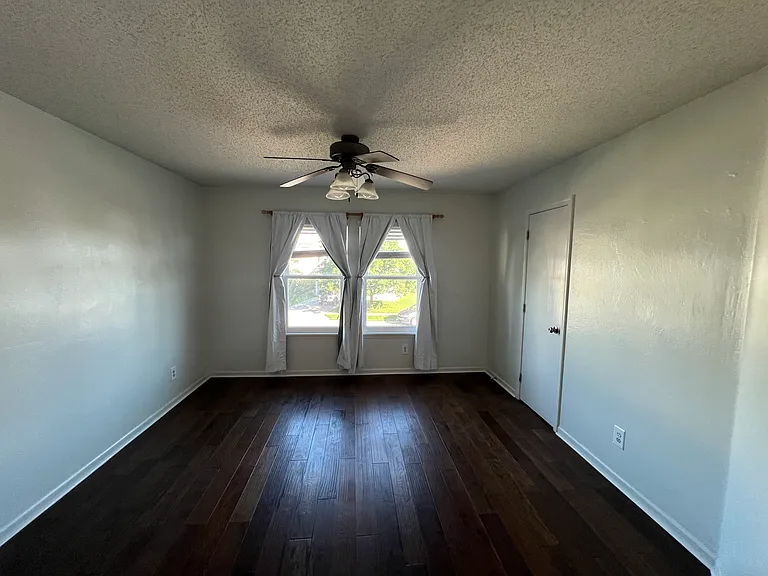 5950 Redcliff North Ln #5950 — Photo 31
