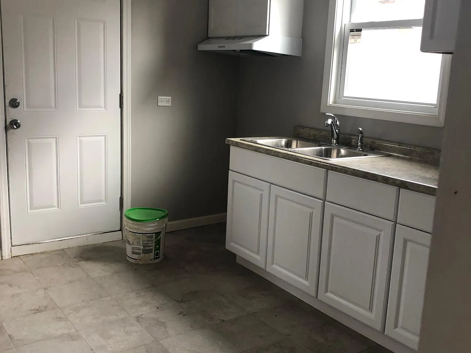 3 bed, 1.5 bath, 1280 sqft, $2,200 — Photo 4