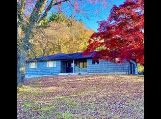 64 Eastview Dr, Valhalla, NY