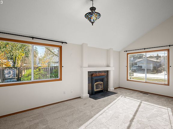 5th image of 6819 SE Moscato Ct