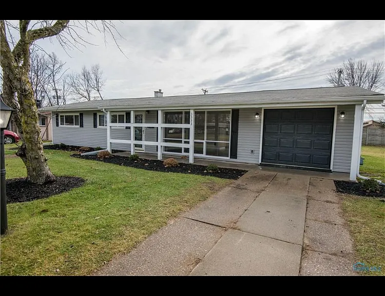 3333 Queenswood Blvd — Photo 1
