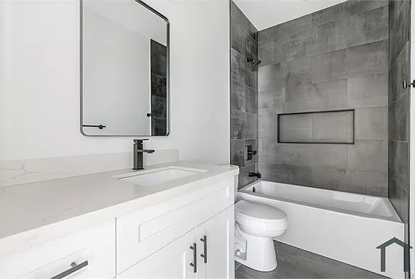 3015 Burdette St — Photo 9