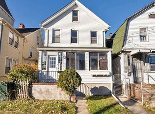 39 Grove Ave, New Rochelle, NY 10801