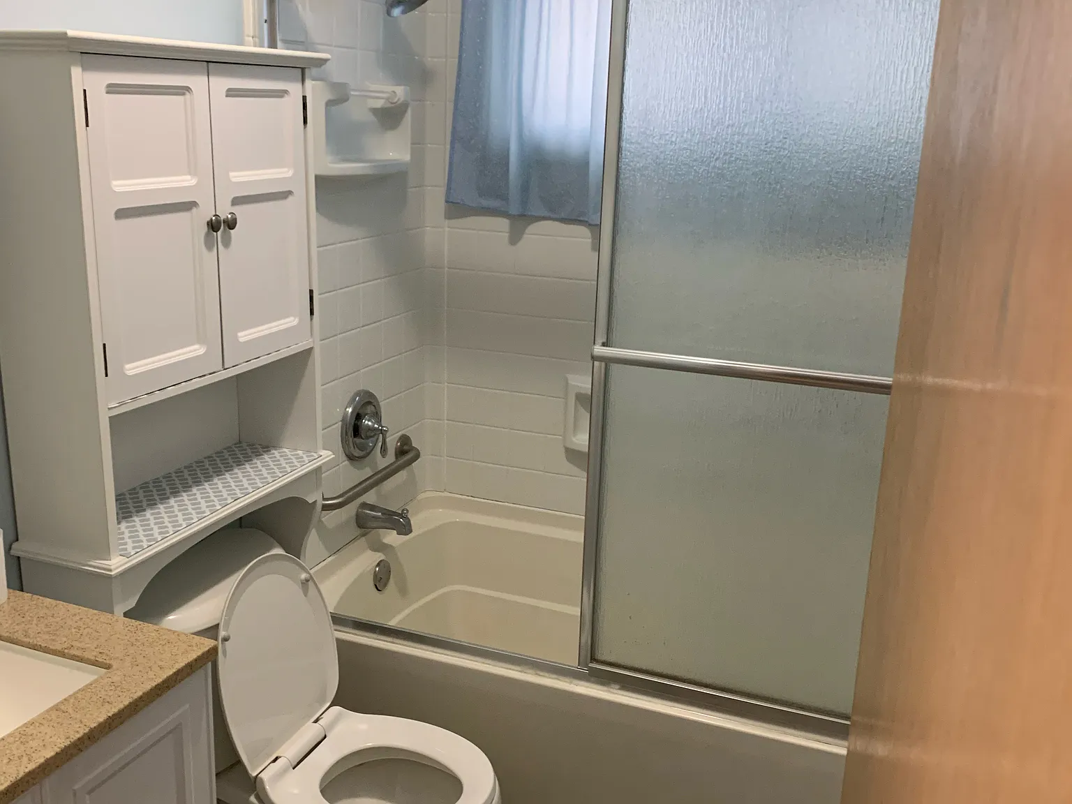 3 bed, 864 sqft, $1,195 — Photo 4