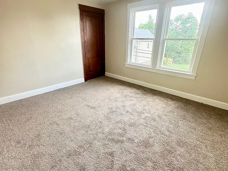 7321 Somerset St — Photo 13