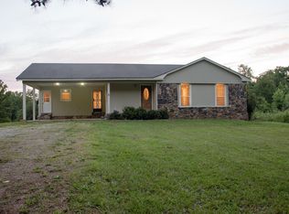 2559 Sticine Rd, Guys, TN 38339