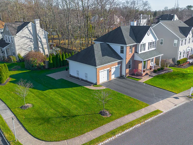 19 Danella Way — Photo 26