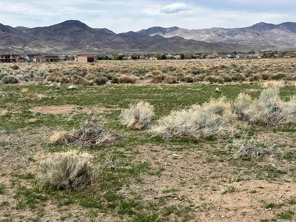 126 Lakes Blvd, Dayton, NV 89403